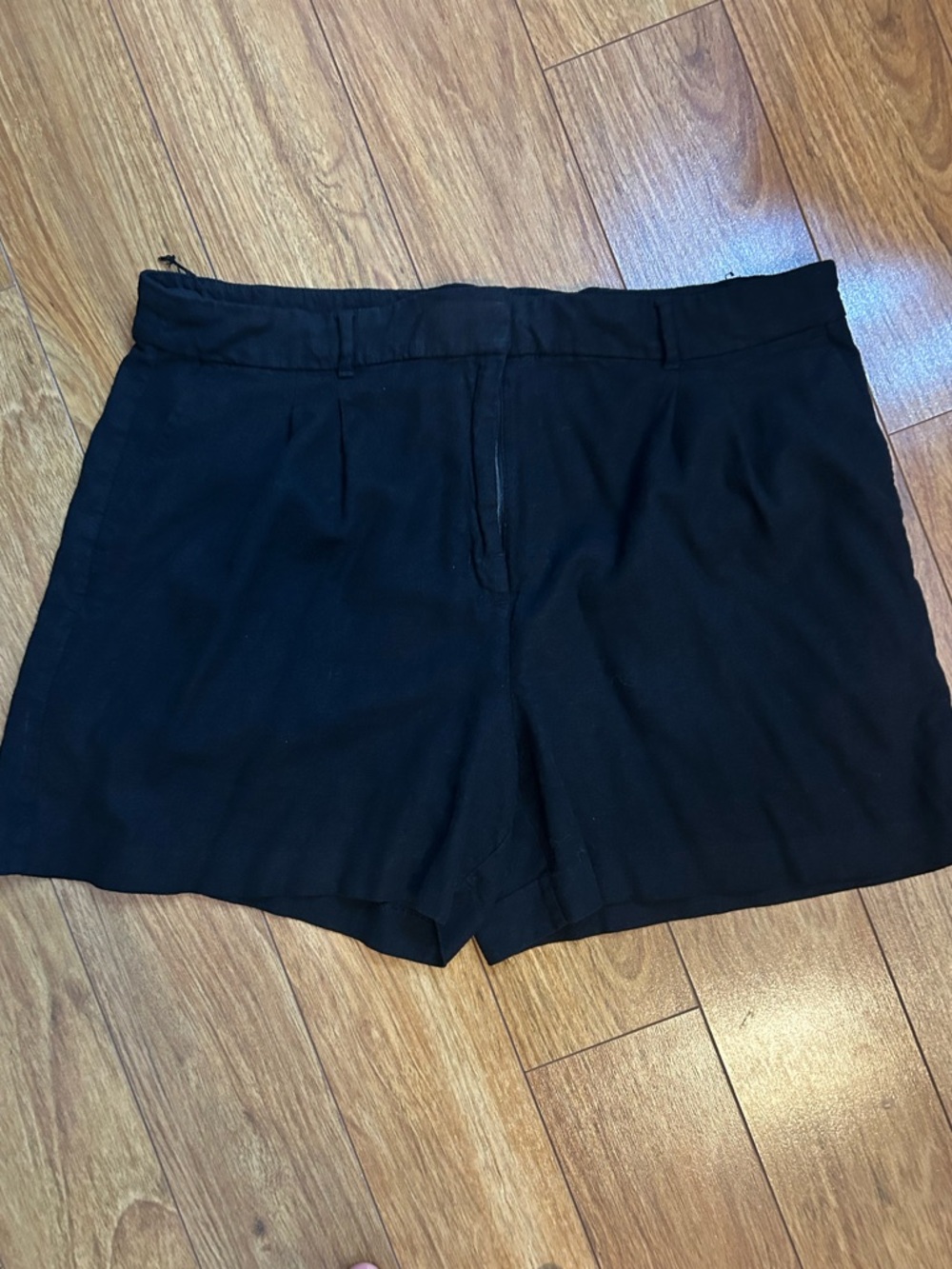 Women’s Old Navy Black Extra High-Rise Black Dress Shorts Size Large